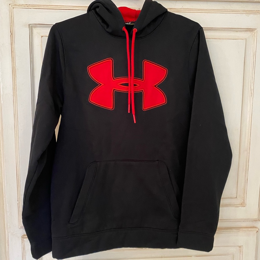 EUC Black and red under armour sweatshirt